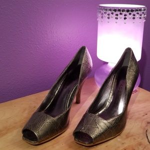 Buy 1 - Get 1 FREE: High heels - metallic